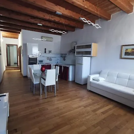 Casa Zona Villanova Cagliari